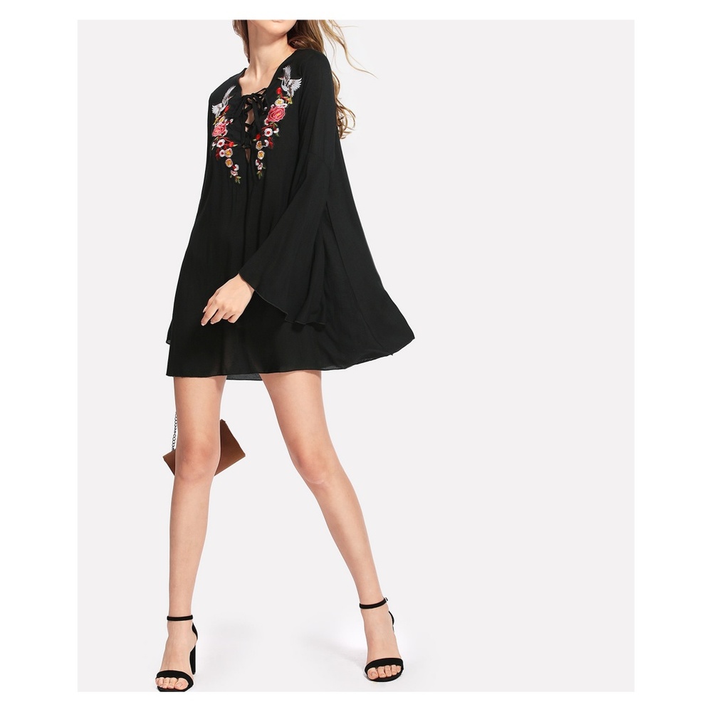 Black Lace Up Long Sleeve Embroidered Shif… - Picture 2 of 6